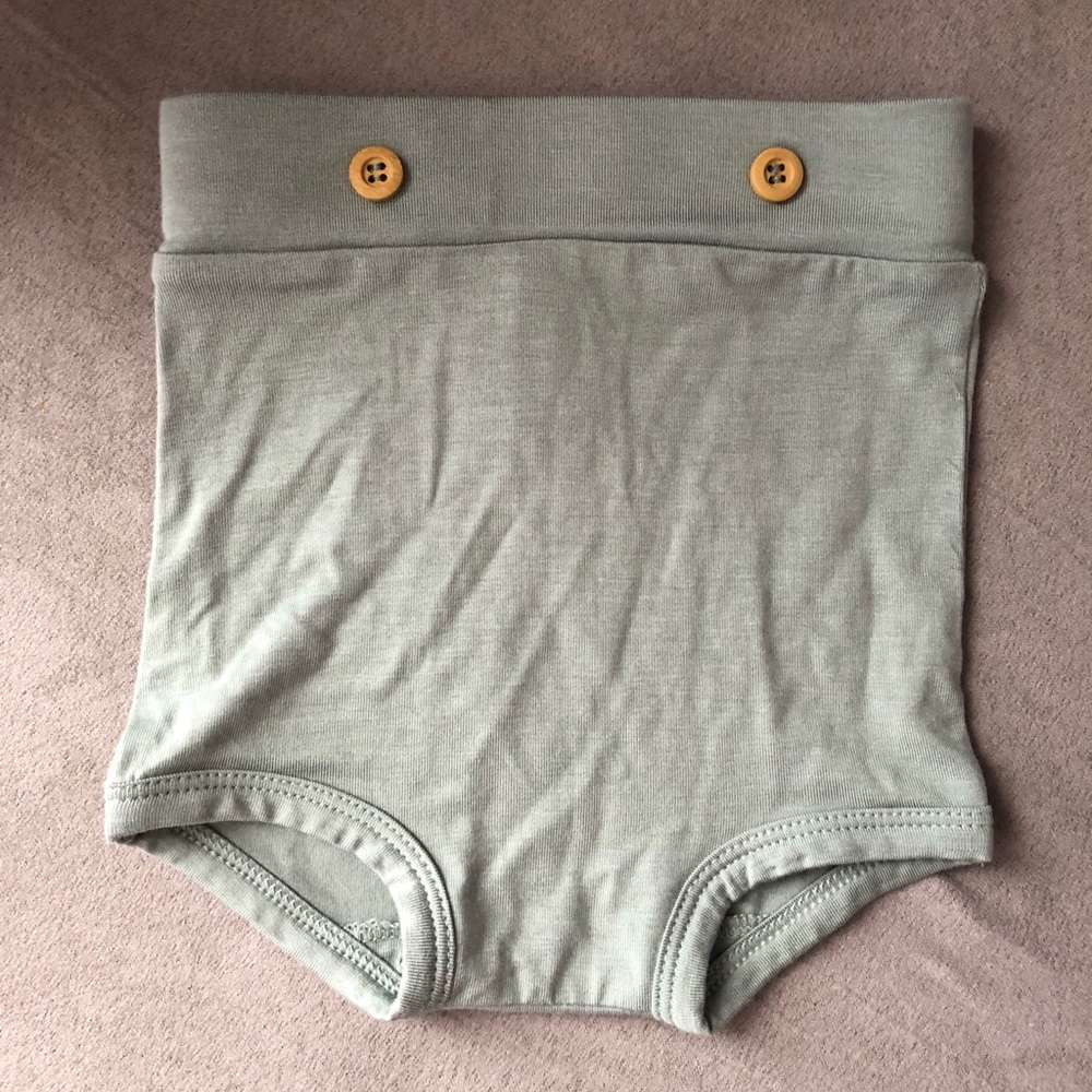 Kate Quinn bloomer NWT